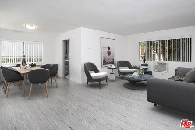 Foto principal - 450 S Los Robles Ave