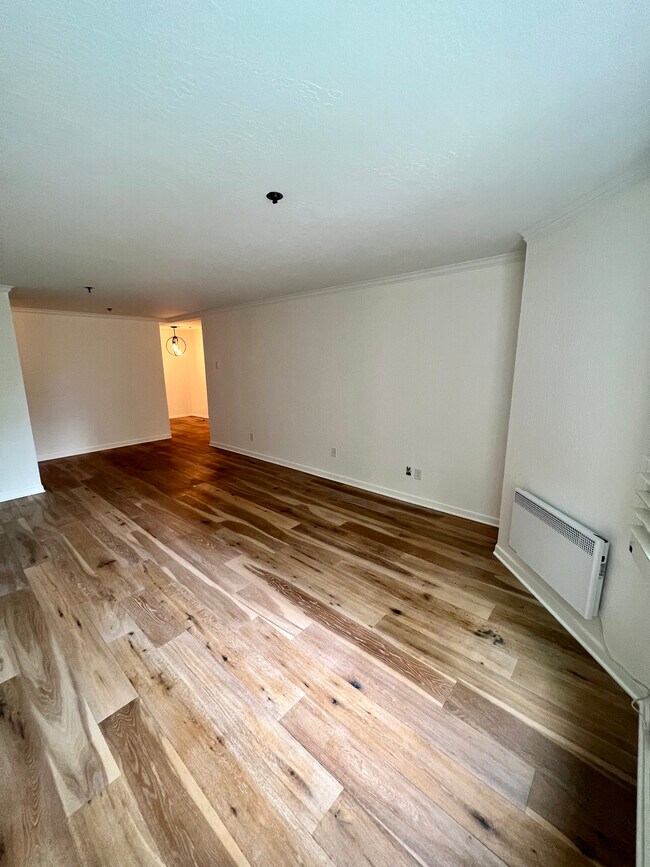 Living room to dining area - 1700 Gough St