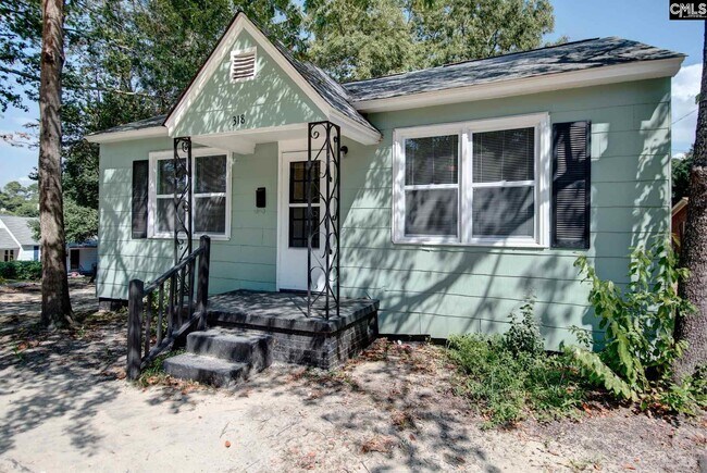 Building Photo - 318 S Kilbourne Rd