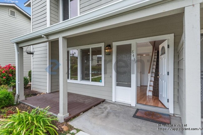 Building Photo - 843 Peary Ln
