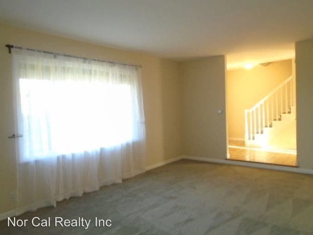 Building Photo - 4 br, 2.5 bath House - 4592 Malabar Pl.