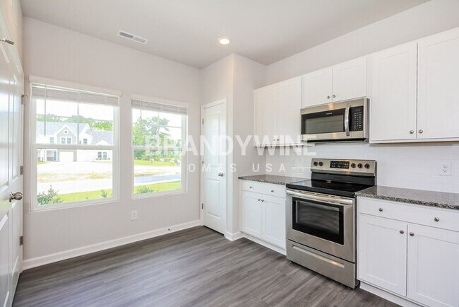 Building Photo - 842 Coosaw Pl