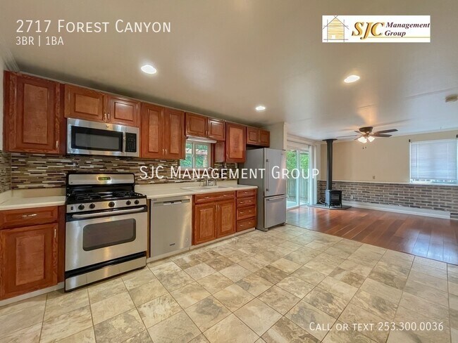 Foto del edificio - 2717 Forest Canyon FRST
