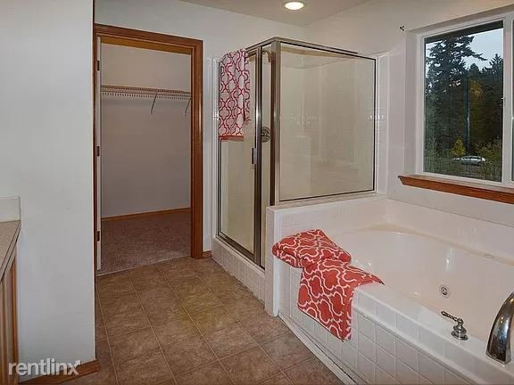 Foto del edificio - 4 br, 3 bath House - 4618 152nd Pl SE