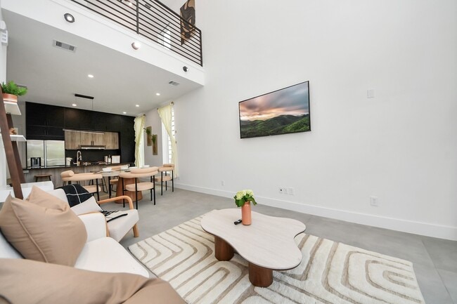 Foto del edificio - 2211 Staples St