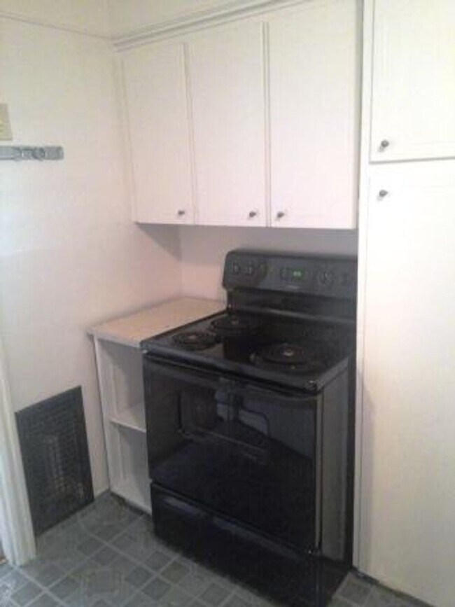 Foto del edificio - Clean, Spacious, and Rent Ready 2 bedroom ...