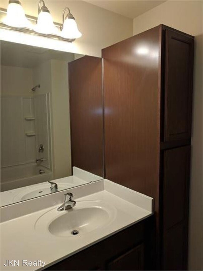 Building Photo - 3 br, 2.5 bath House - 12205 Whiteside Dri...