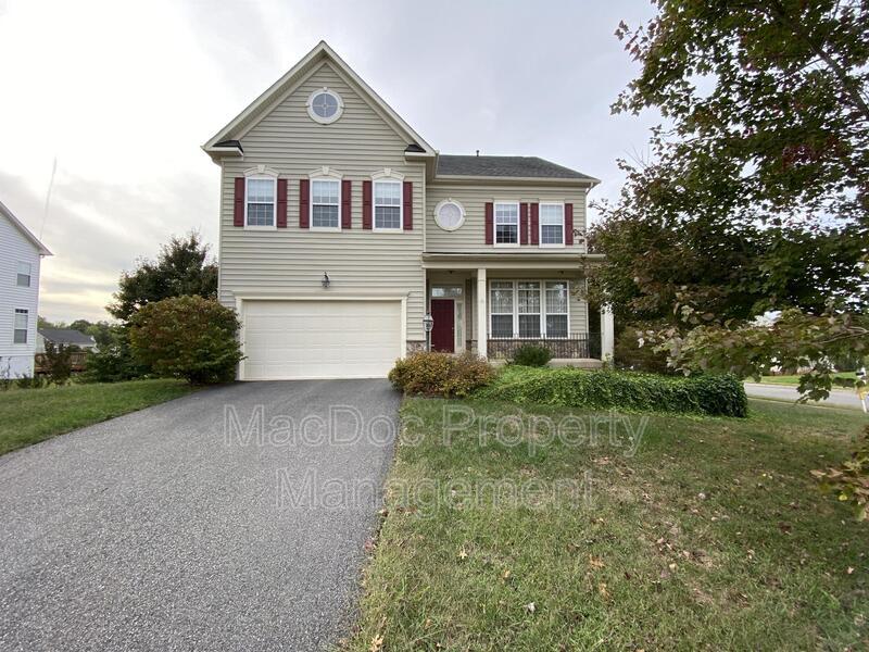 Foto principal - 634 Village Pkwy
