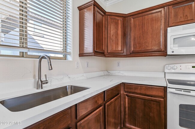 Foto del edificio - 4046 S Tatum Ln