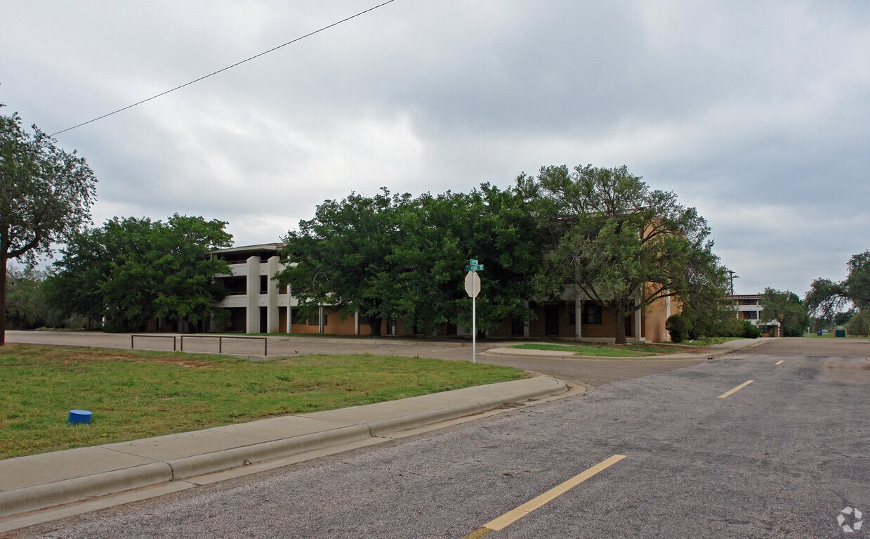9701 9th Drive - 9701 9th Dr