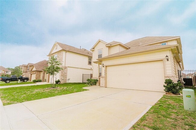 Building Photo - 24918 Adami Veduta Ct