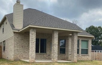 Building Photo - 10918 Hillside Dr