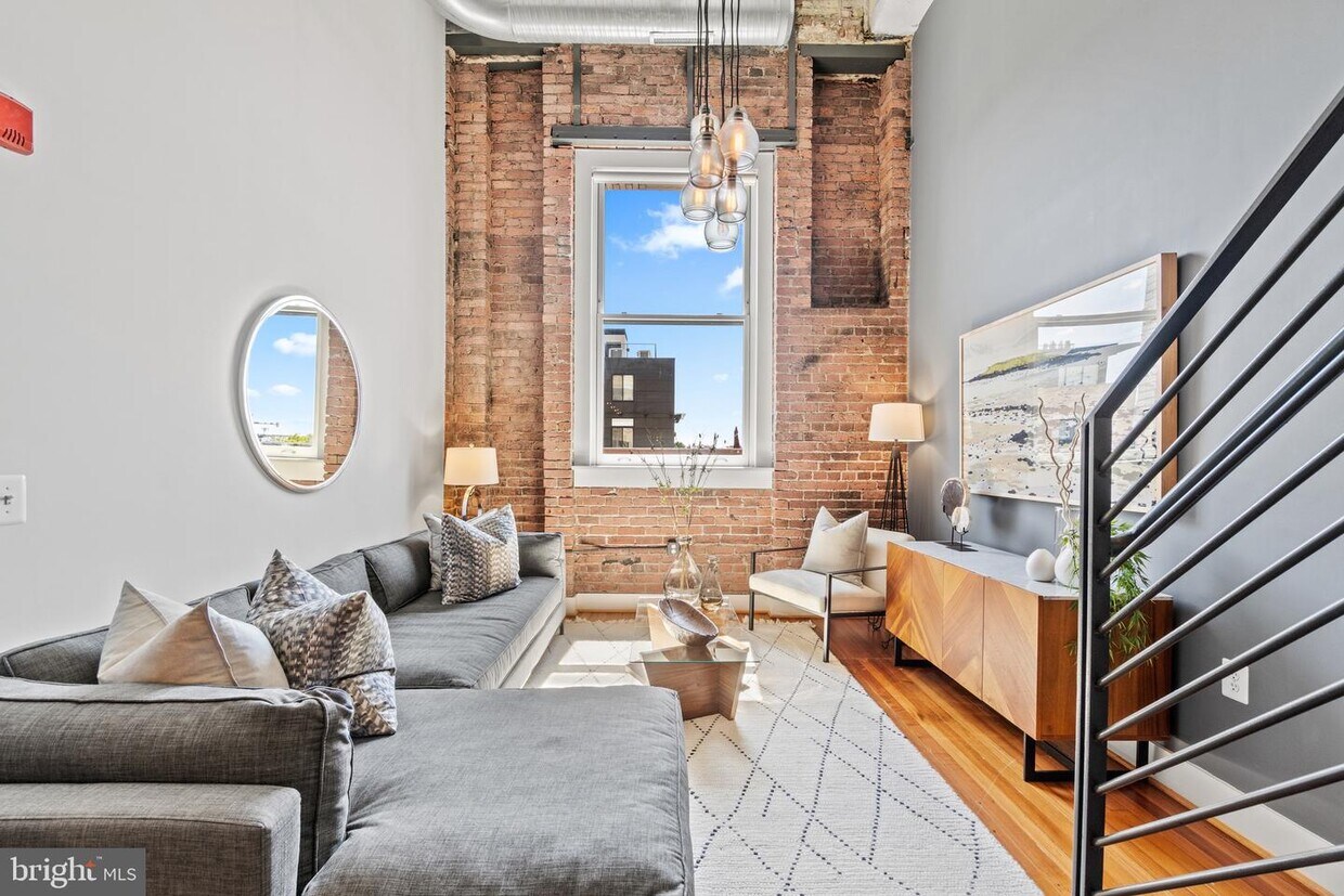 Primary Photo - 1401 R St NW