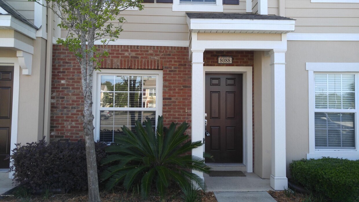 Primary Photo - 8088 Summer Cove Ct