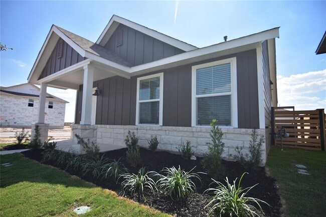 Building Photo - 275 Bugbee
