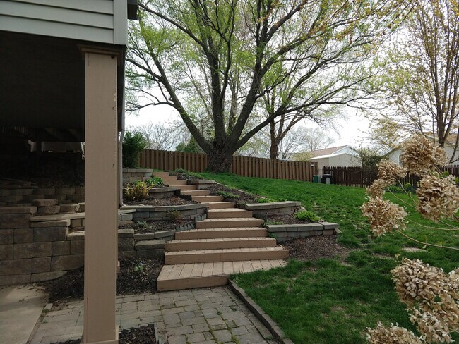 Building Photo - 1747 Cornwall Circle