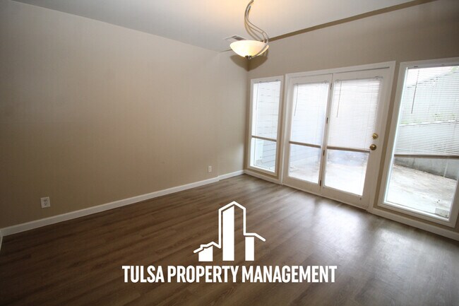 Foto del edificio - 1323 S Lawton Ave