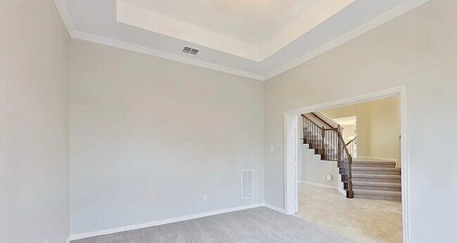 Foto del edificio - Charming 4-Bedroom Home with Modern Comforts & Spacious Living