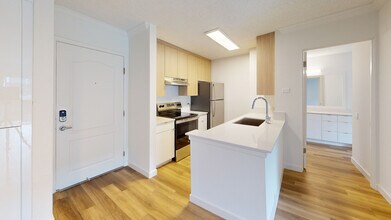Interior Photo - Eight 80 Newport Beach