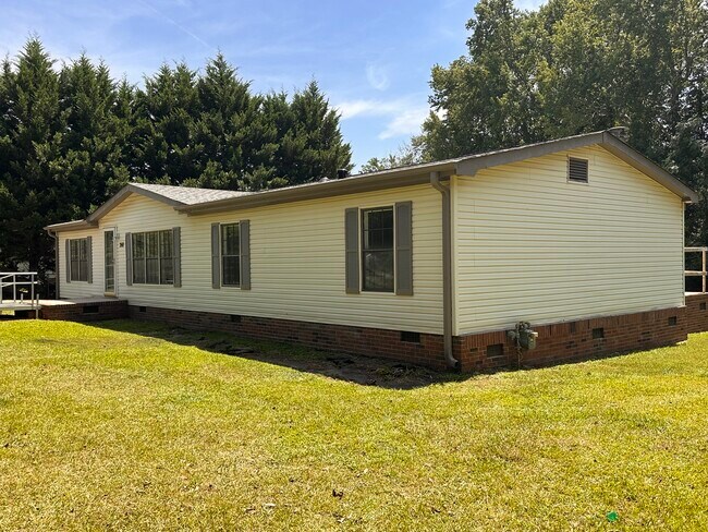 Building Photo - 260 Murphy Rd