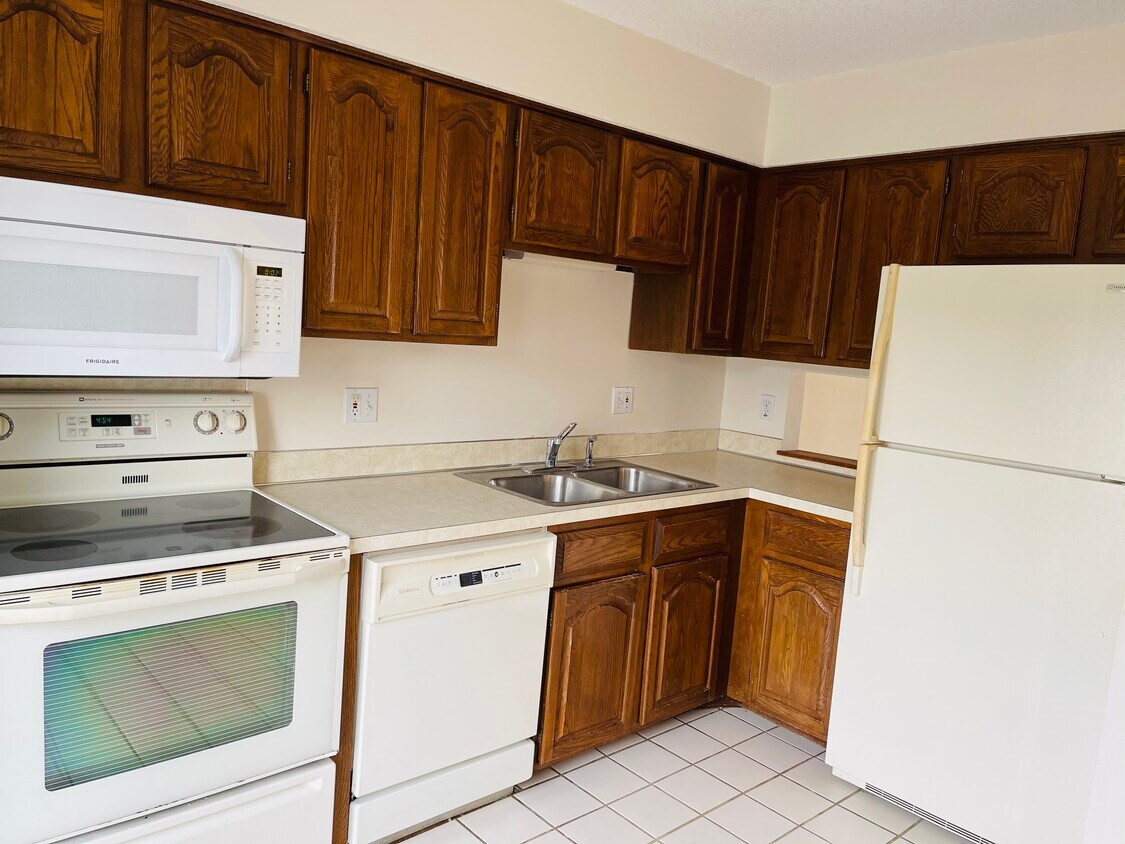Primary Photo - 2226 Tower Ct