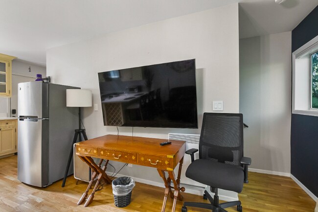 Foto del edificio - 3406 W Government Way