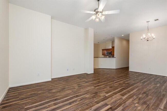 Building Photo - 13039 Rose Landing Dr