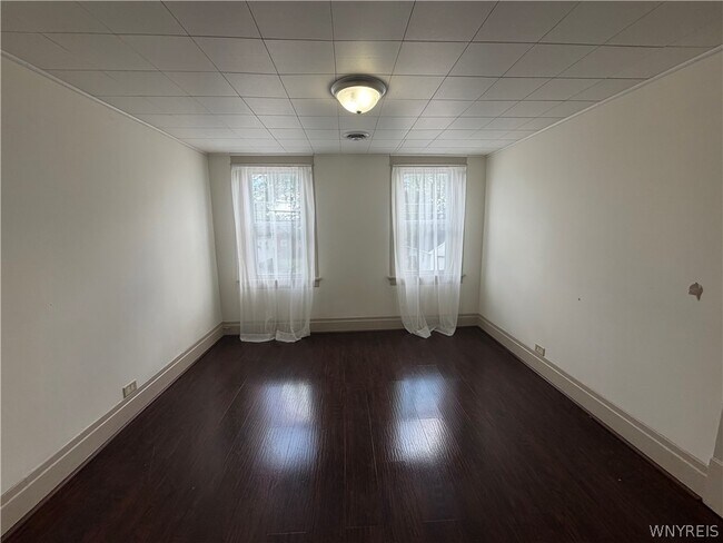 Building Photo - 80 Meadow Pl