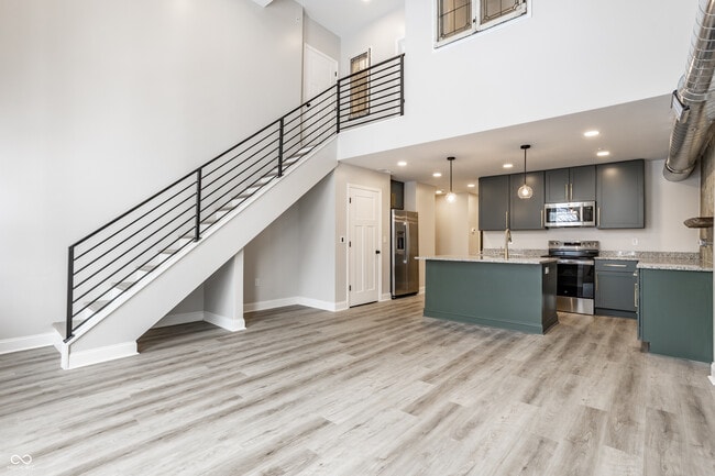 Building Photo - 108 W Main St