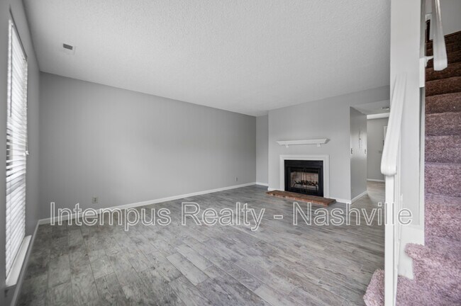 Foto del edificio - 5771 Brentwood Trace