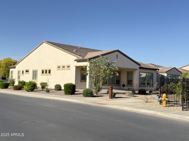 Building Photo - 479 E Watermelon Ln