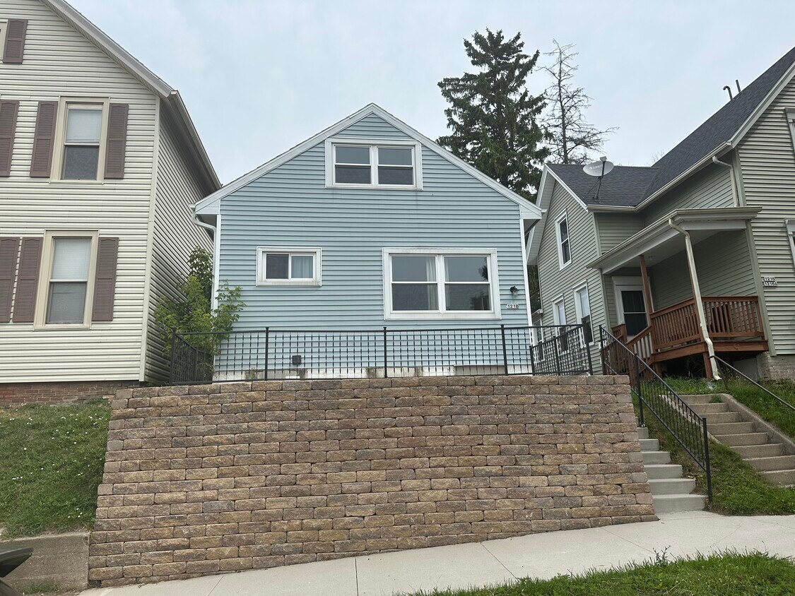 1218 Saint Clair Ave, Sheboygan, WI 53081 House Rental in Sheboygan