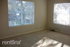 Foto del edificio - 8713 Wickersham St