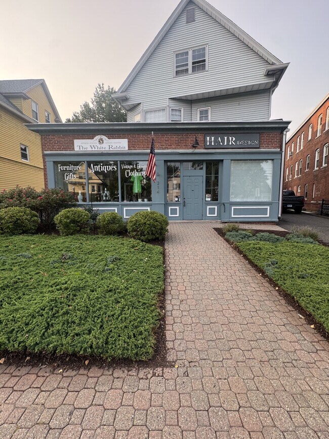 Foto del edificio - 212 Park Rd
