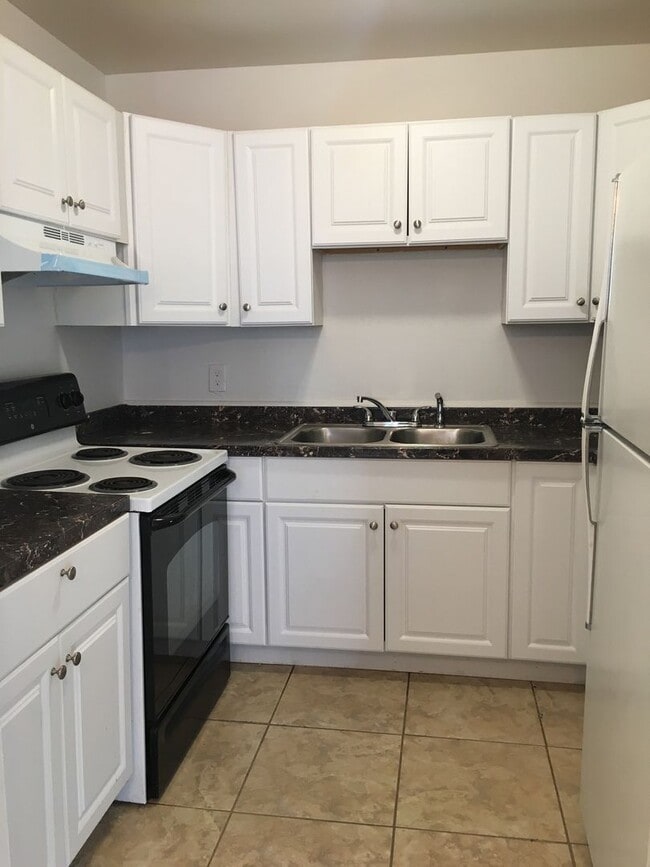 Photo - Updated Villa in Greenacres House