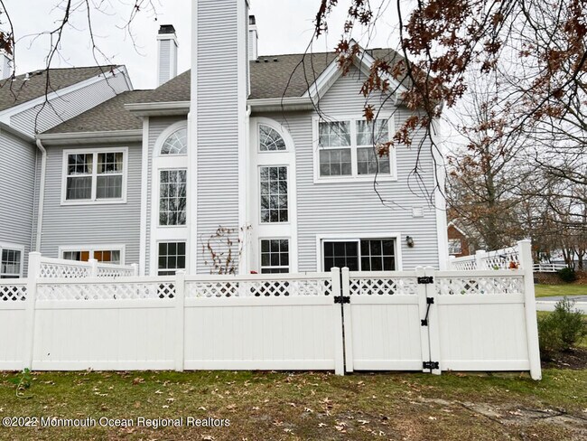 Foto del edificio - 11 Painted Wagon Rd