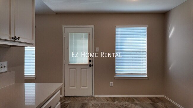 Foto del edificio - 23919 Clipper Hill Ln