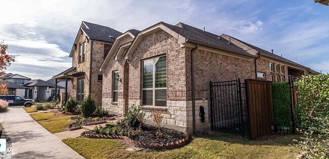 Foto del edificio - Beautiful 3 Bed and 2 bath house in Viridian Village
