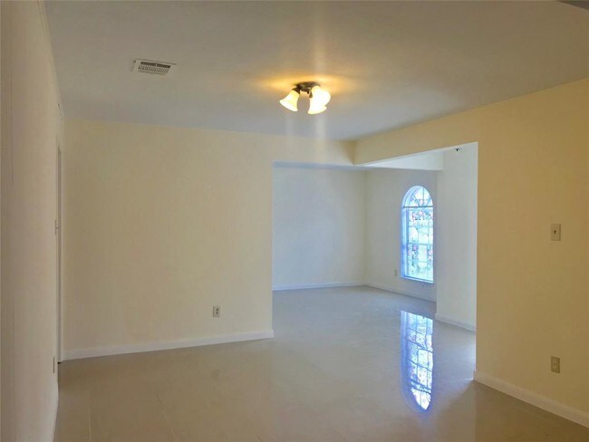 Foto del edificio - 7906 Mosewood St