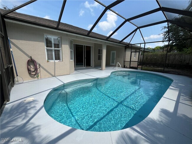Foto del edificio - 366 Burnt Pine Dr