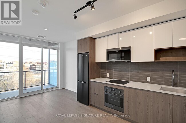 Building Photo - 5 Defries St