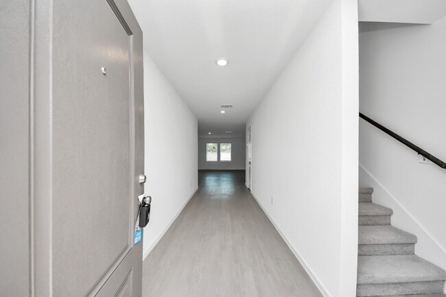 Building Photo - 2931 Summer Breeze Wy
