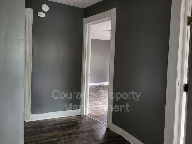 Building Photo - 363 W Water St