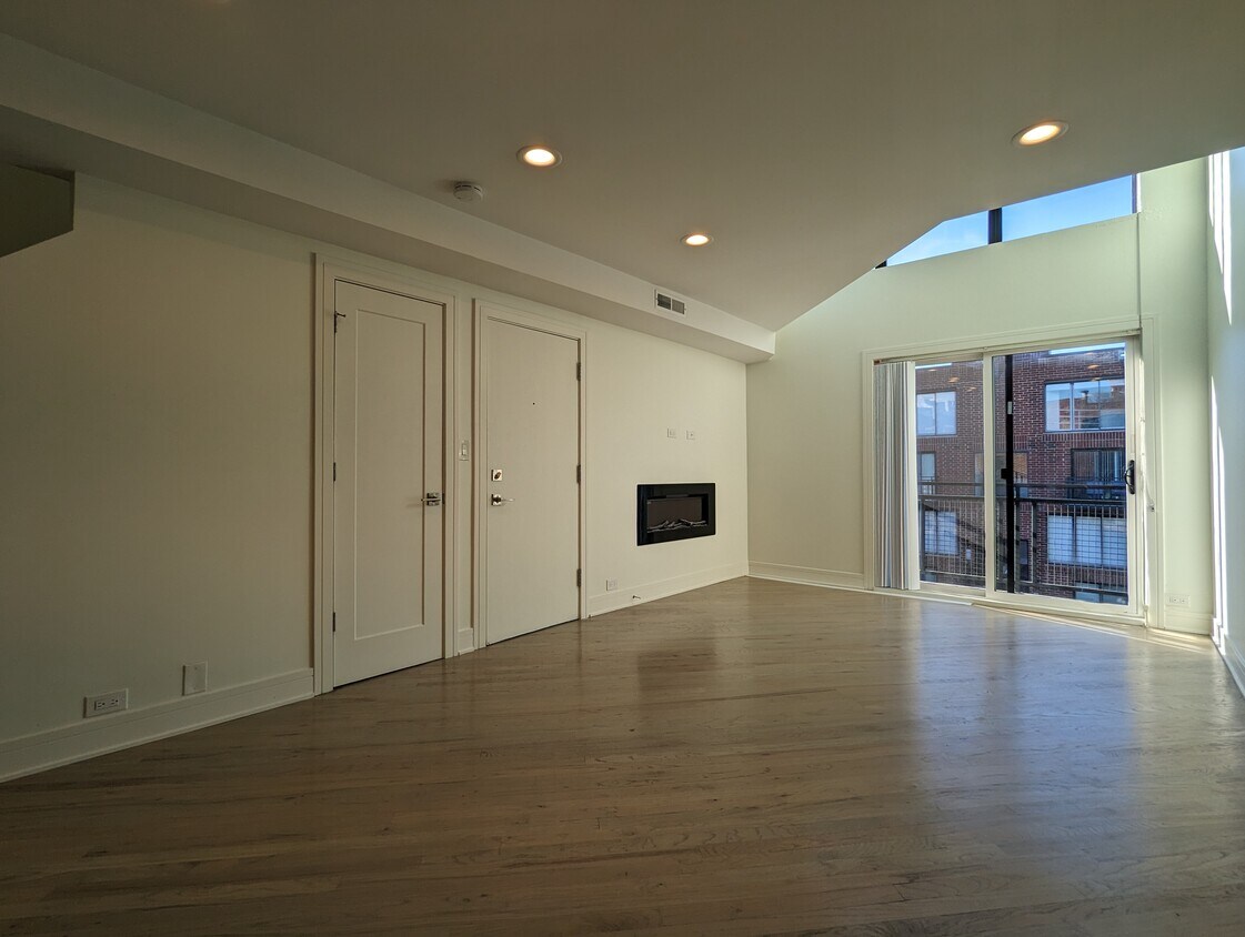 Foto principal - 939 W Grace St