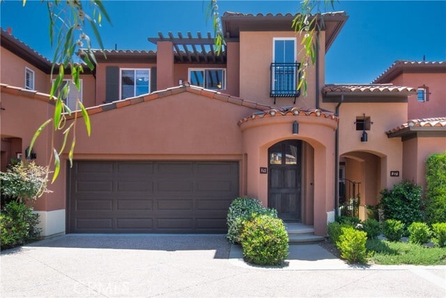 Building Photo - 15 Riva Dr