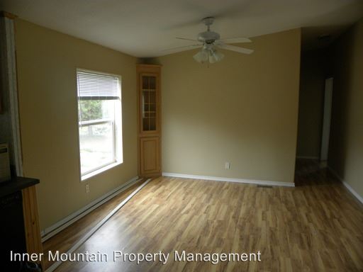 Building Photo - 17033 Whittier Dr