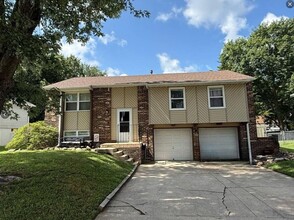 Building Photo - 1512 N Blue Mills Rd