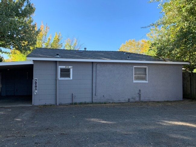 Building Photo - 800 Locust St