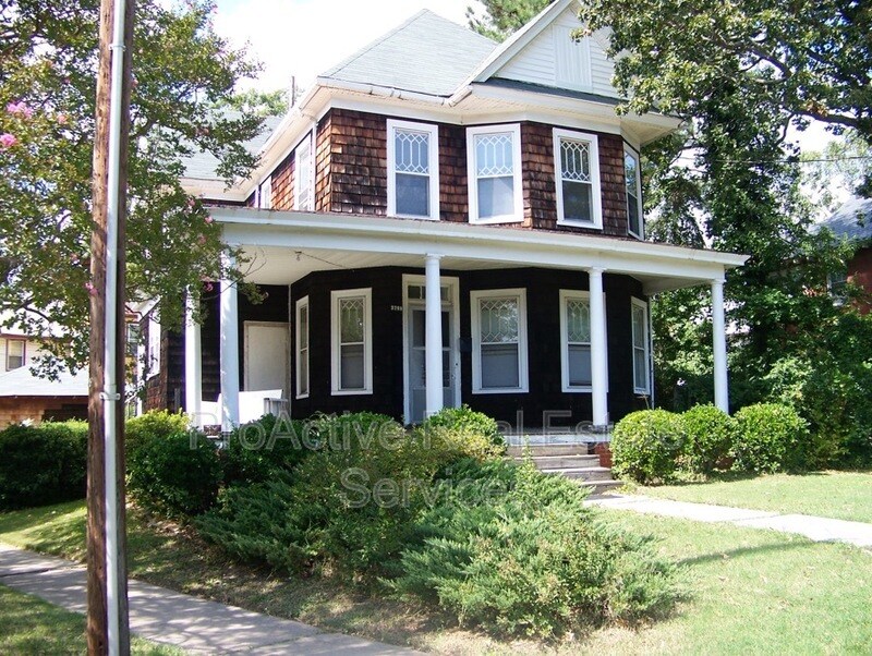 Primary Photo - 3701 Colonial Ave