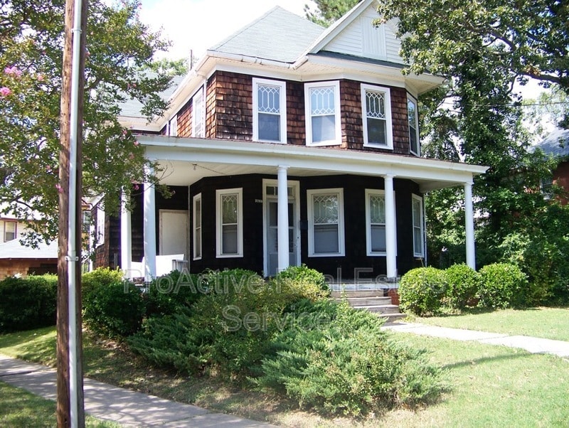 Photo - 3701 Colonial Avenue - 4